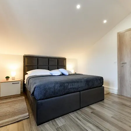 Zen Promona Βίλα *